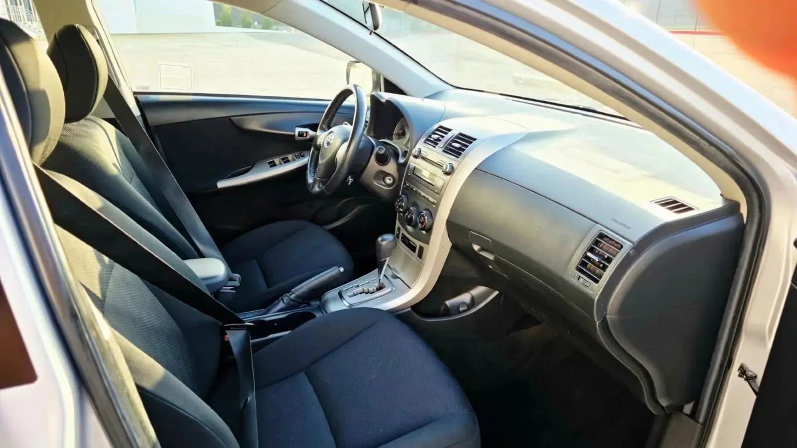 Used 2010 Toyota Corolla S image 11