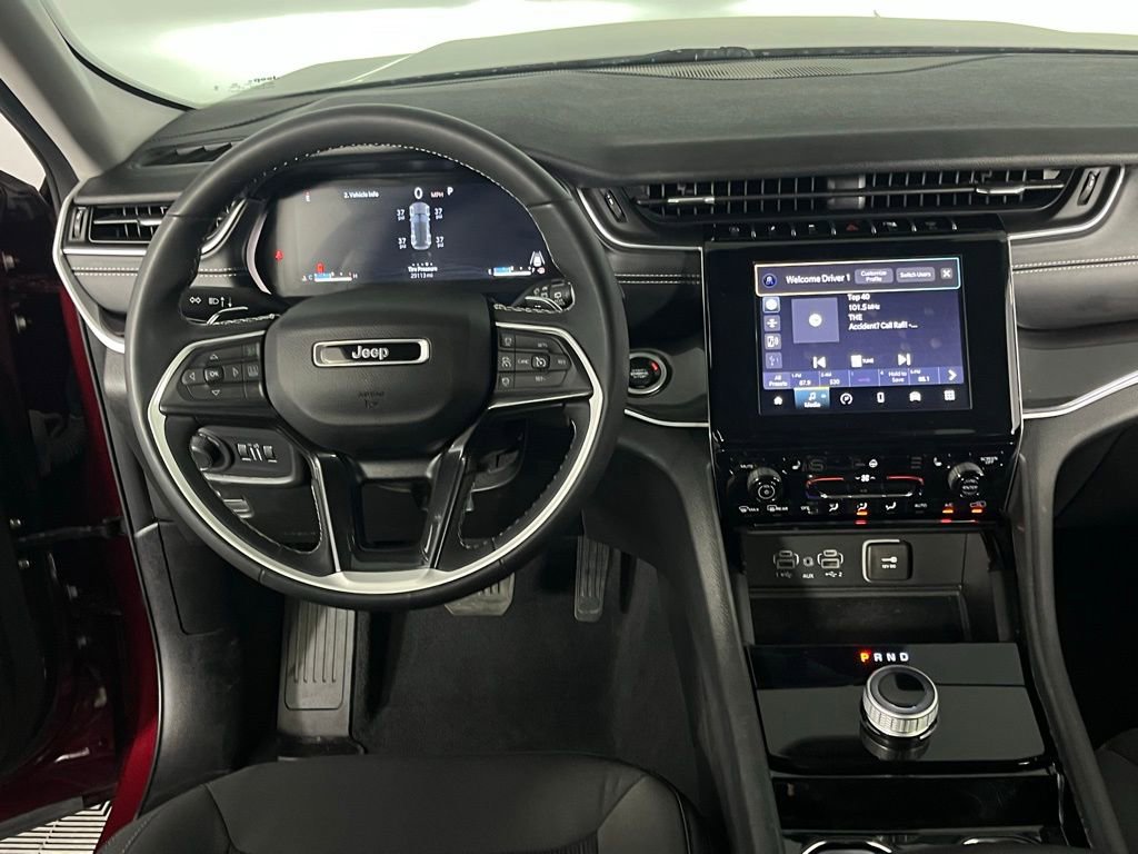 Used 2023 Jeep Grand Cherokee Laredo w/ Luxury Tech Group I image 14