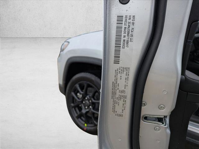 New 2026 Jeep Compass Latitude image 19