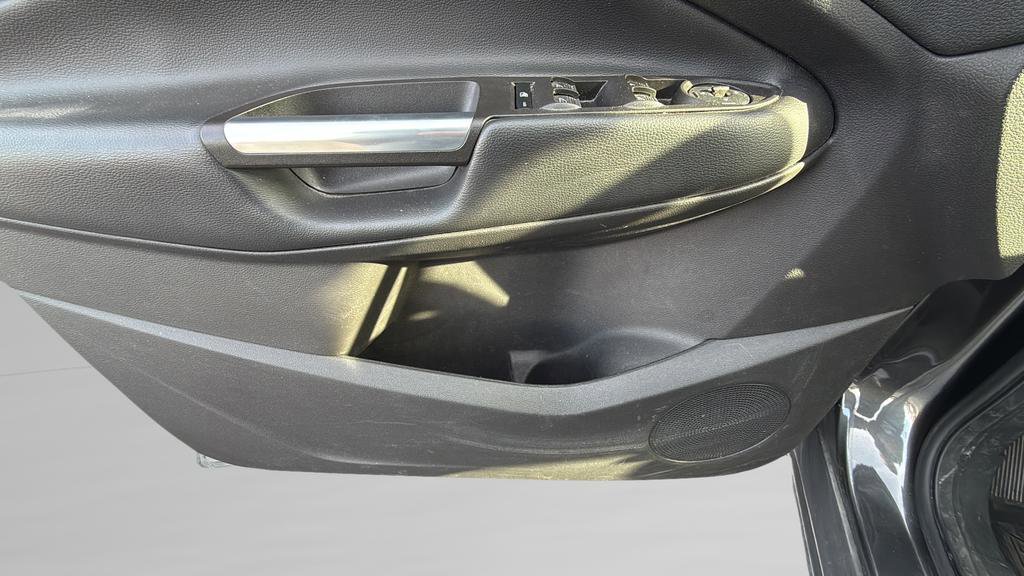 Used 2019 Ford Escape SE image 15