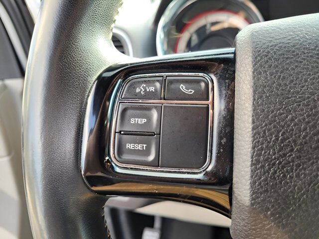 Used 2018 Dodge Grand Caravan SXT image 12