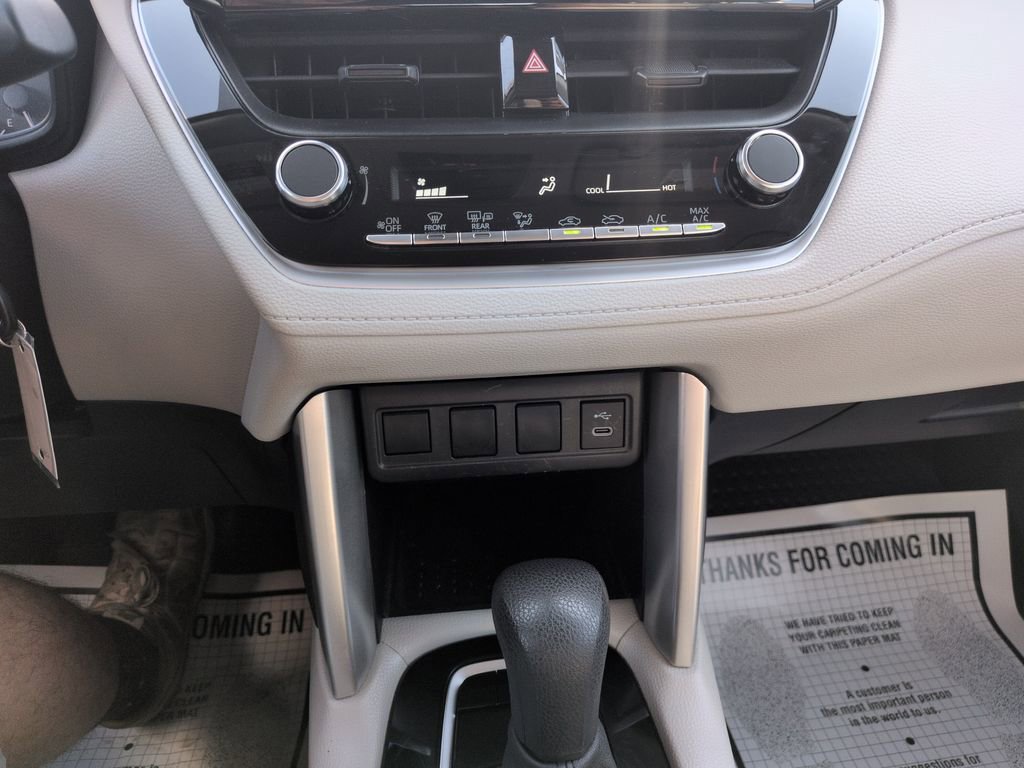 Certified 2023 Toyota Corolla Cross L AWD/4WD image 18