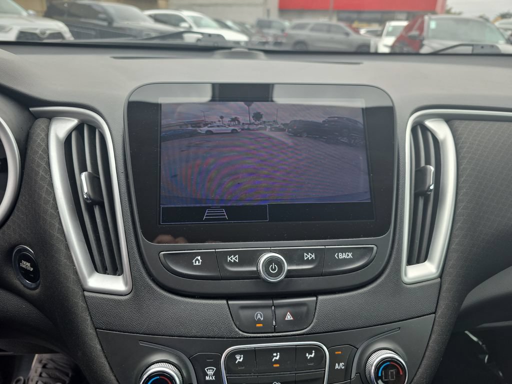 Used 2022 Chevrolet Malibu LT FWD image 19