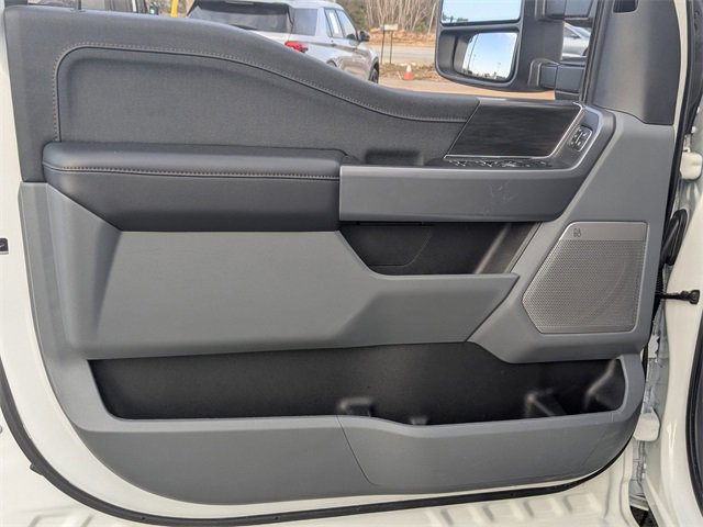 Used 2025 Ford F150 Lariat w/ Equipment Group 502A High image 9