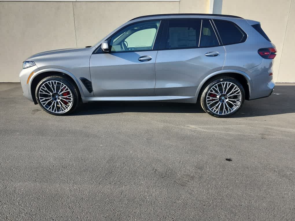New 2026 BMW X5 sDrive40i w/ M Sport Package RWD image 4