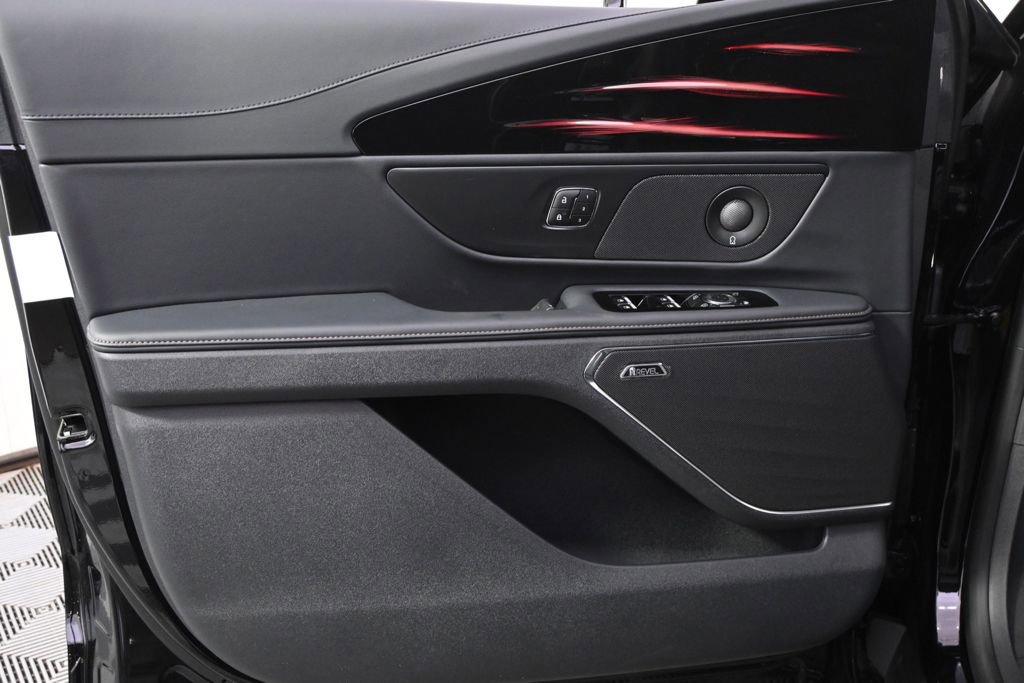 New 2026 Lincoln Nautilus Reserve image 22