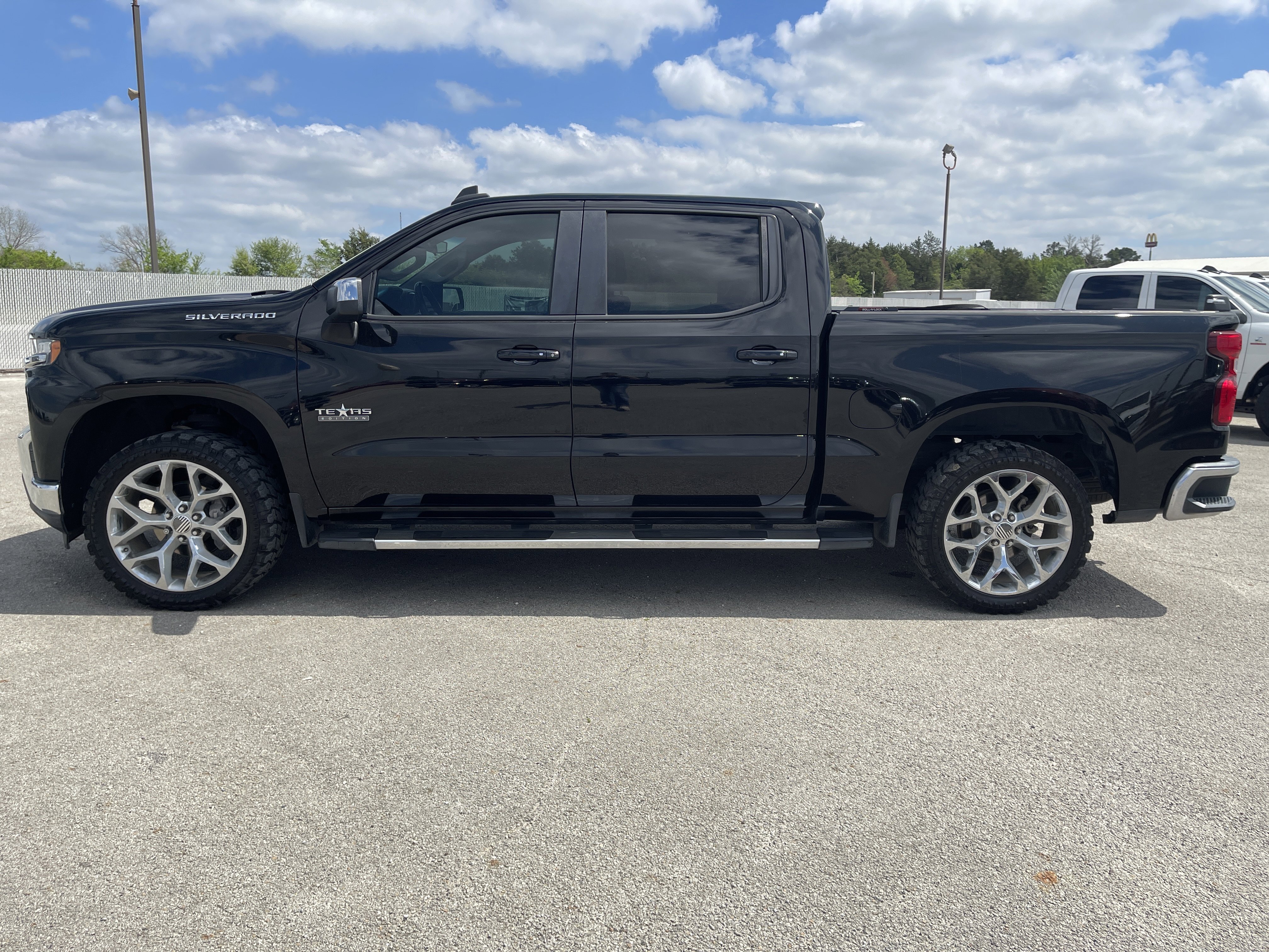 Used 2019 Chevrolet Silverado 1500 LT w/ Texas Edition image 7