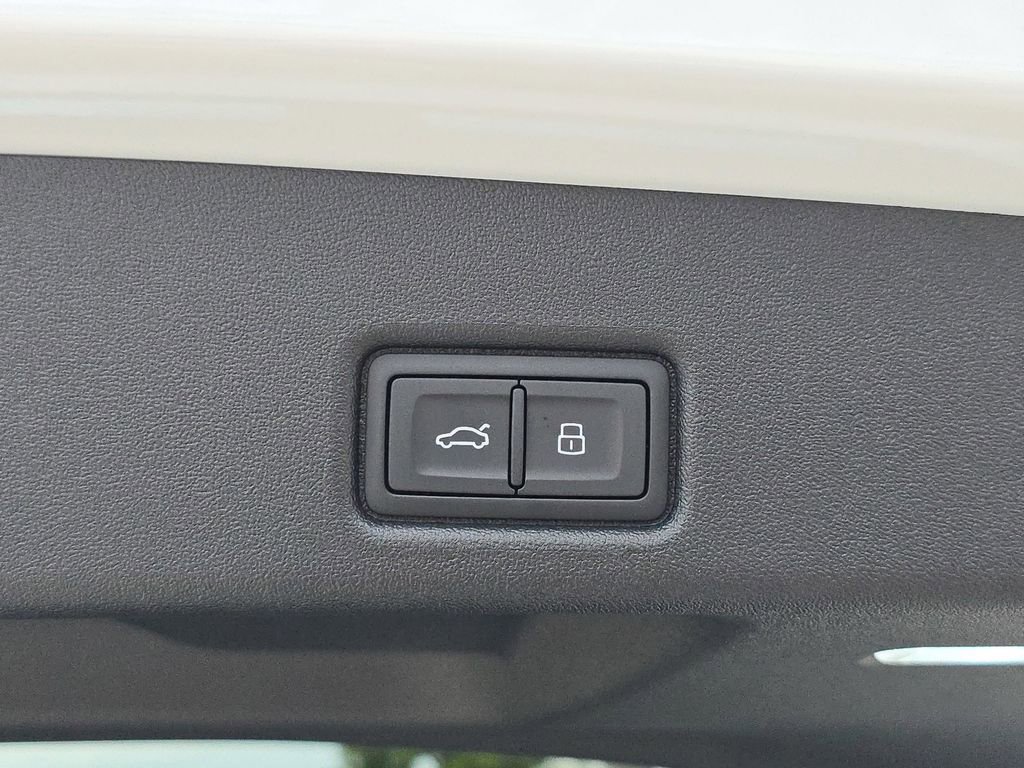 New 2026 Audi SQ5 Premium Plus image 13