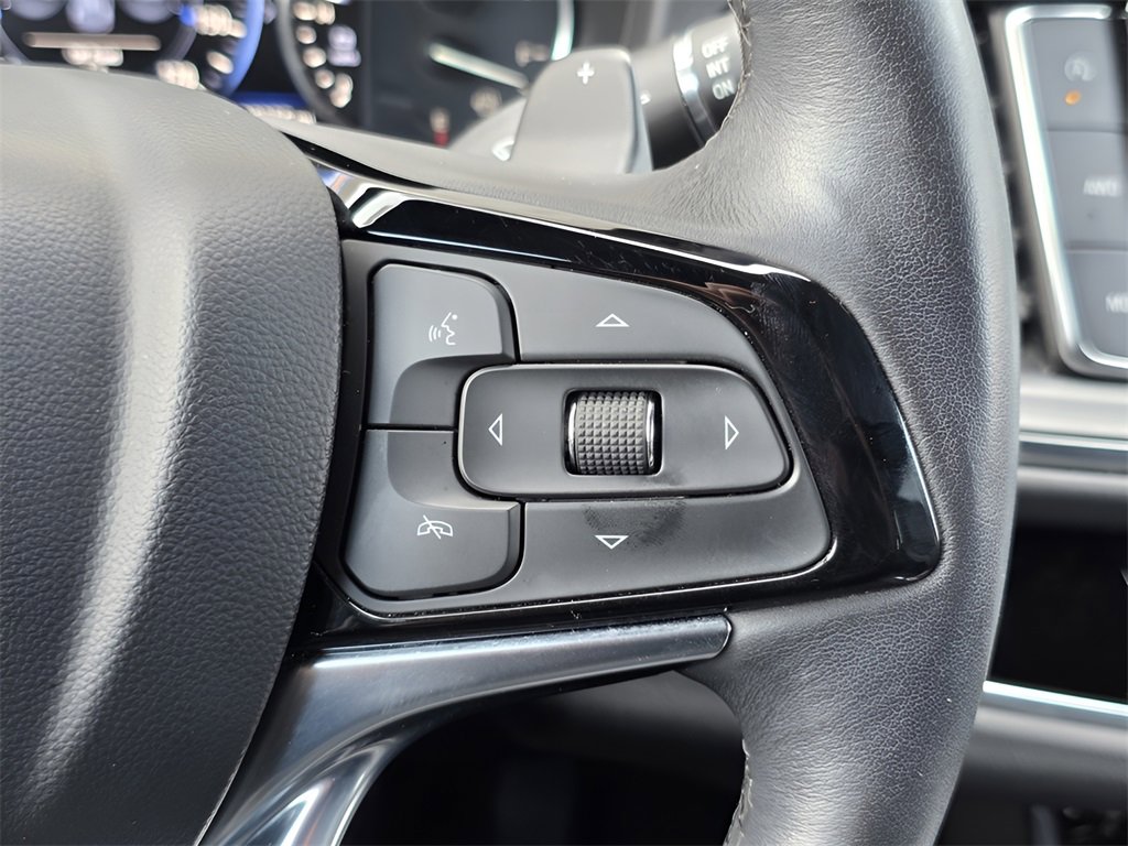 Used 2024 Buick Enclave Avenir w/ Avenir Technology Package image 30