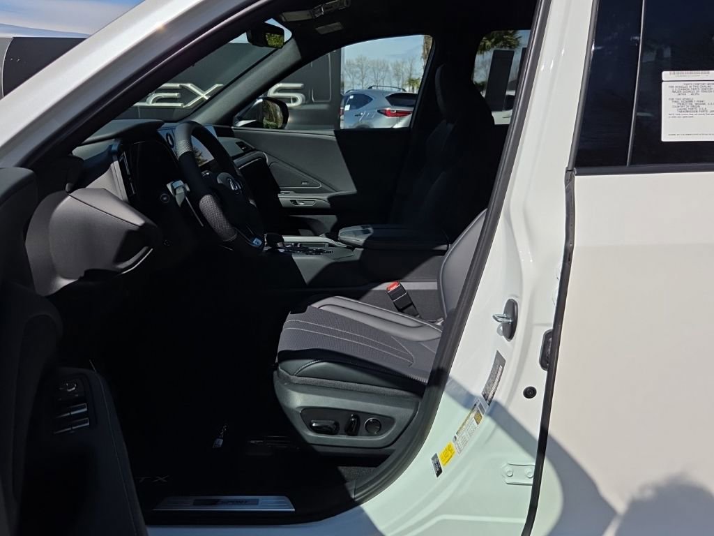 New 2026 Lexus TX 500h AWD image 4