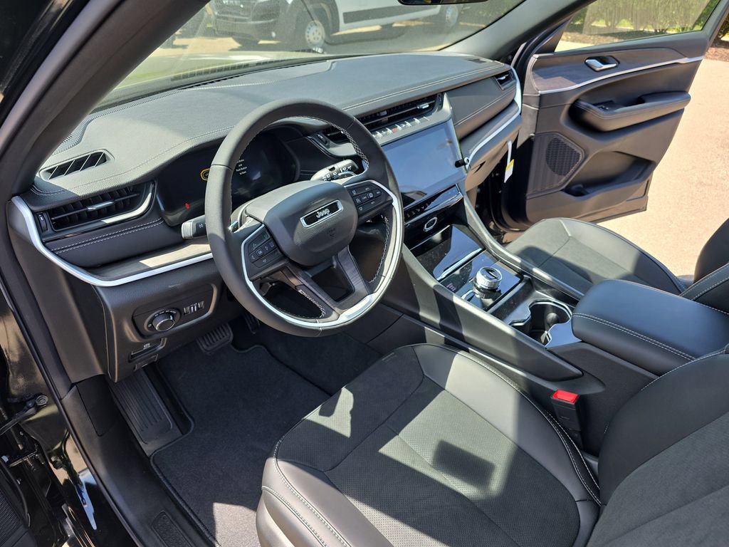 New 2026 Jeep Grand Cherokee L 4WD image 18