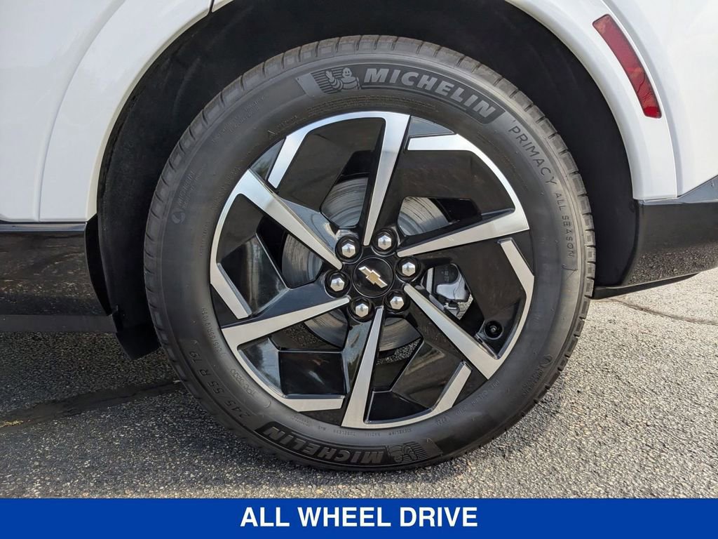 New 2025 Chevrolet Equinox EV LT image 10