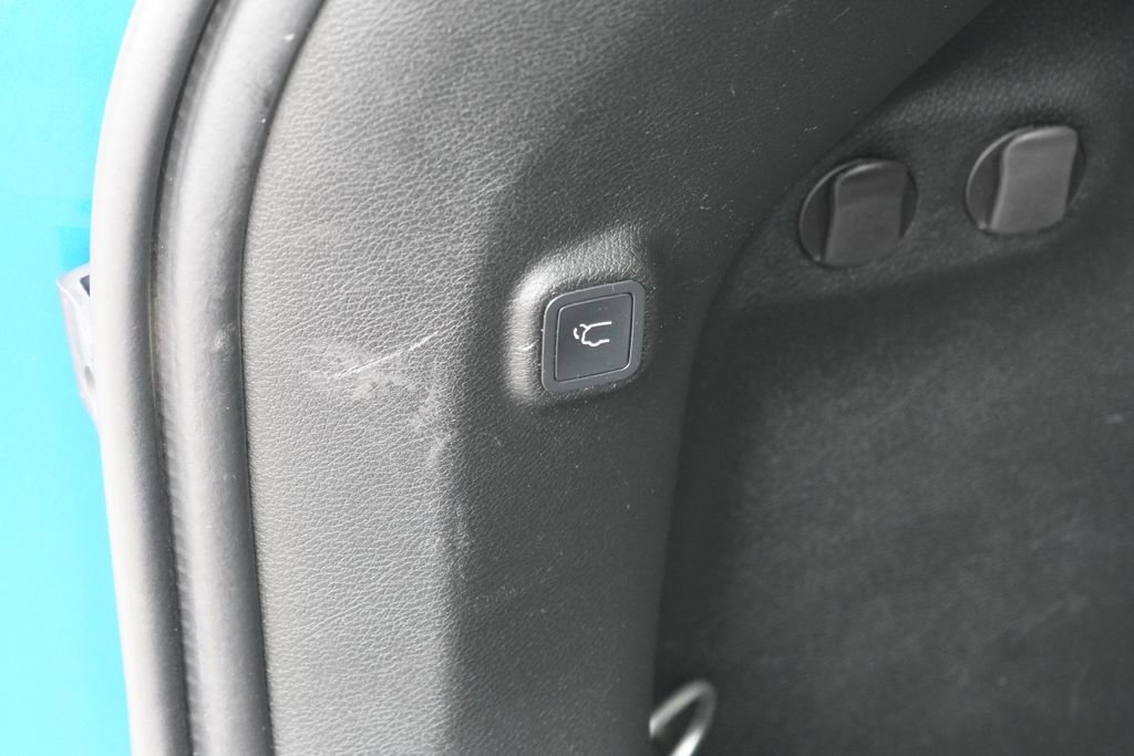 Used 2019 Jeep Cherokee Trailhawk AWD/4WD image 10
