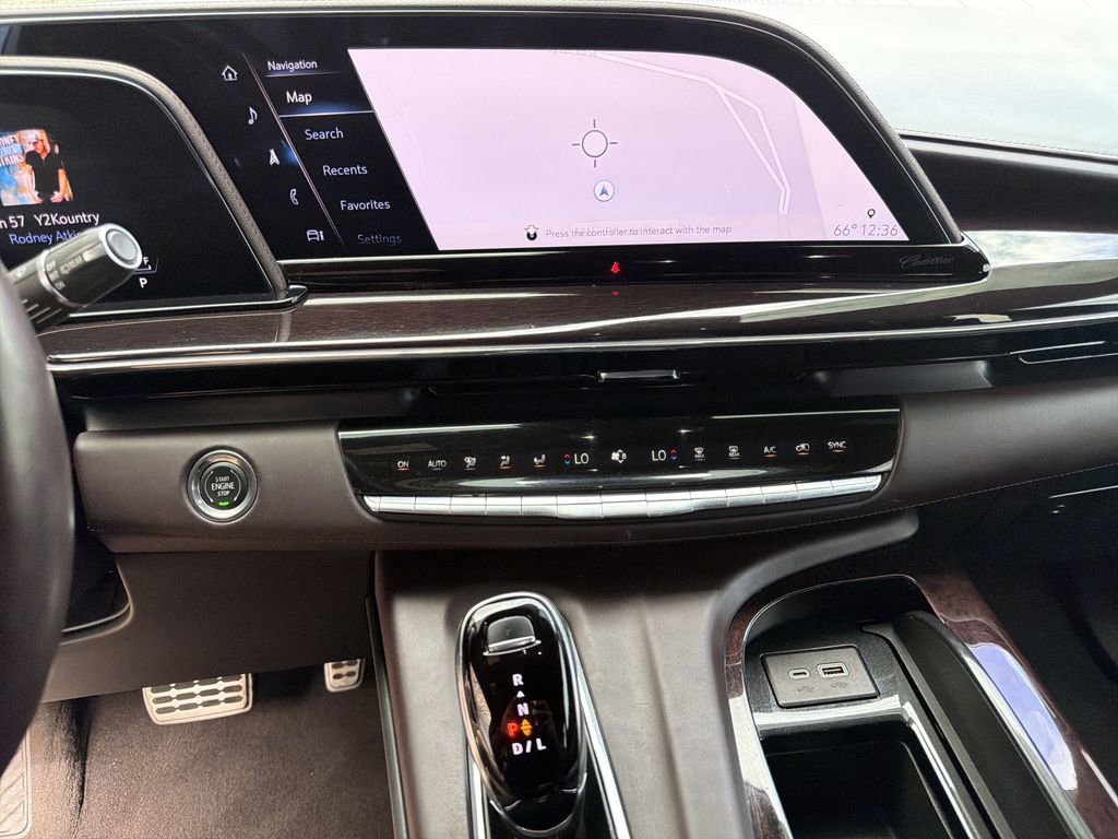 Used 2024 Cadillac Escalade Premium Luxury Platinum w/ Heavy-Duty Trailer Package image 32