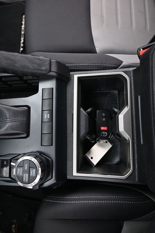 Used 2024 Toyota Tacoma TRD Off-Road image 23