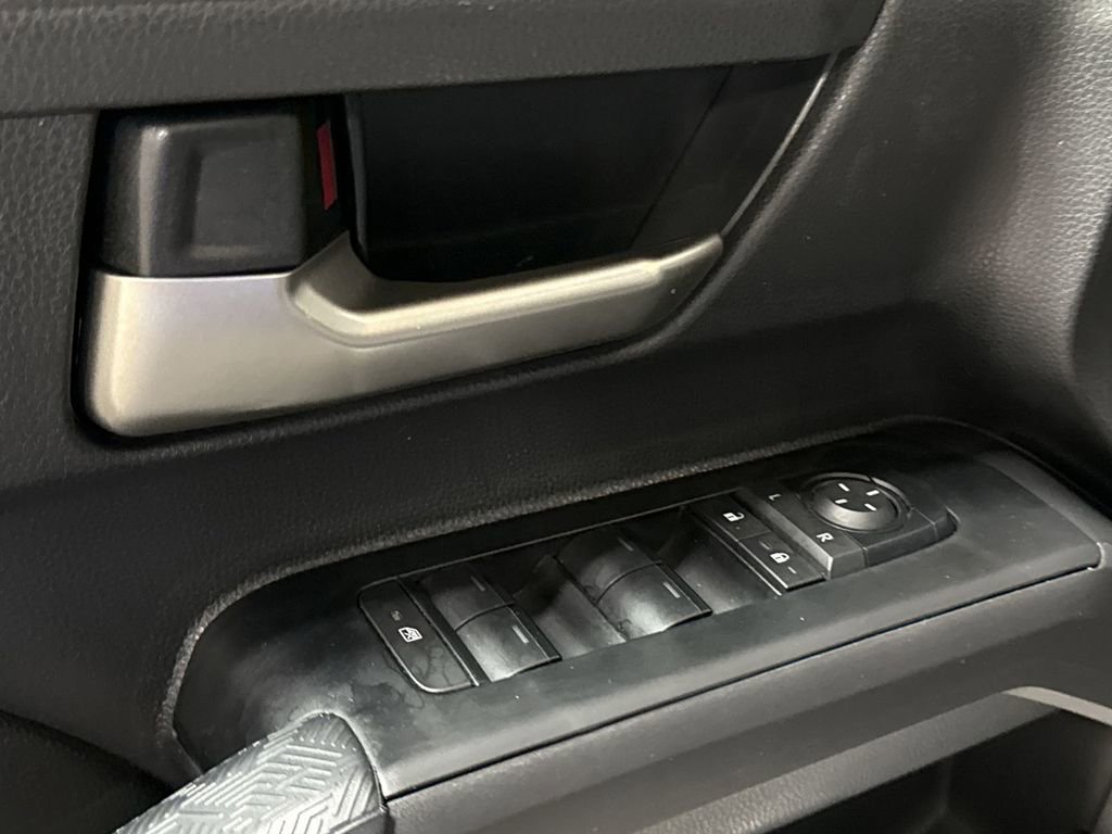 Used 2025 Toyota Tacoma TRD Off-Road image 20