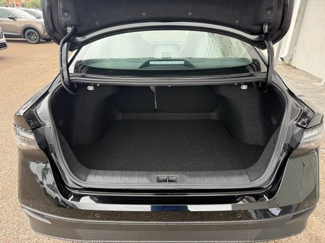 New 2026 Nissan Sentra SL w/ Floor Mat Package FWD image 28