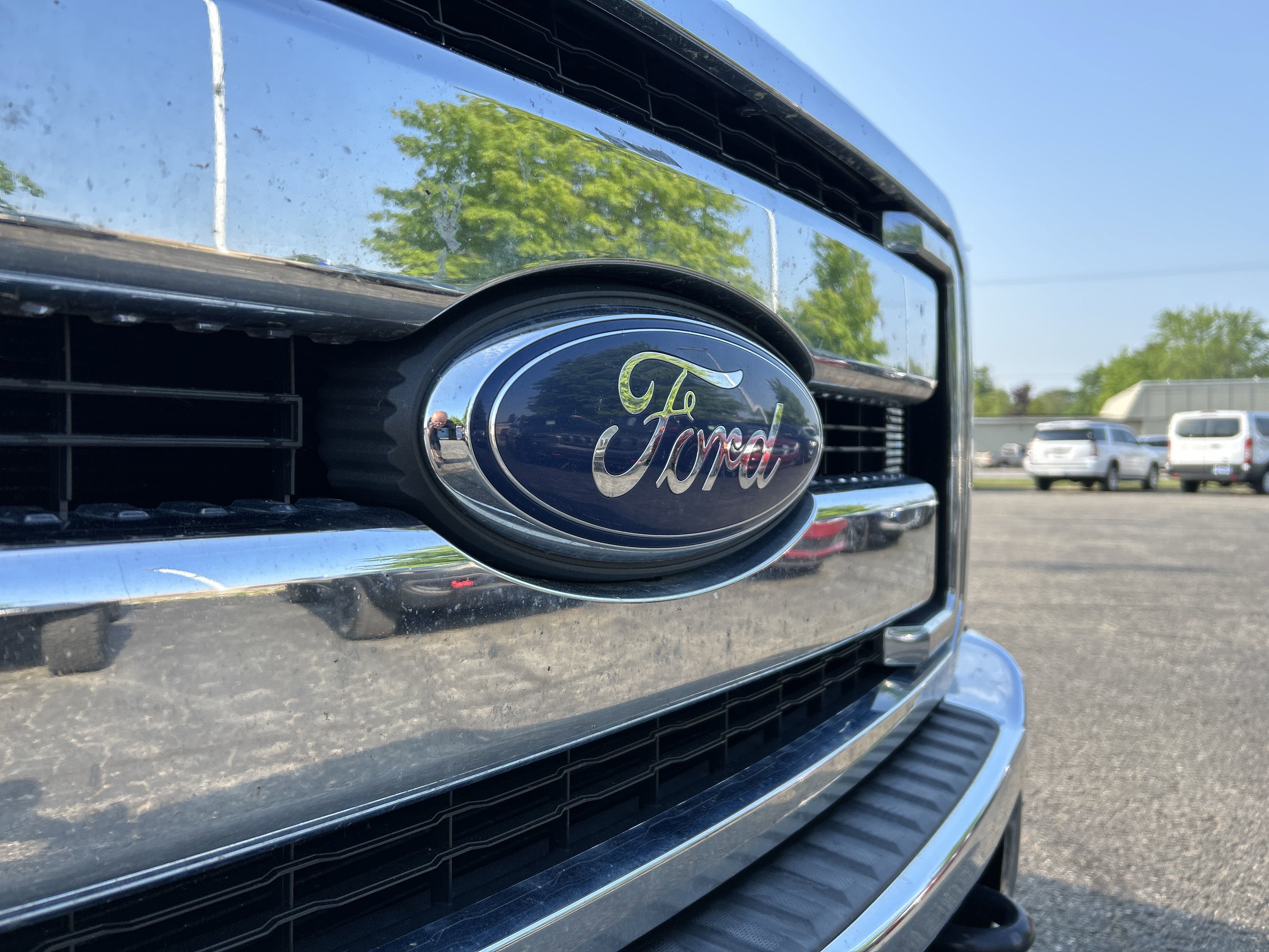 Used 2015 Ford F350 XLT image 41