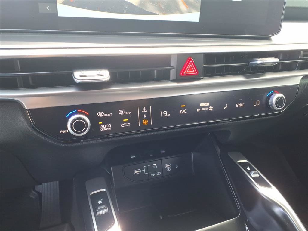 Used 2024 Kia Sorento X-Line EX AWD/4WD image 11