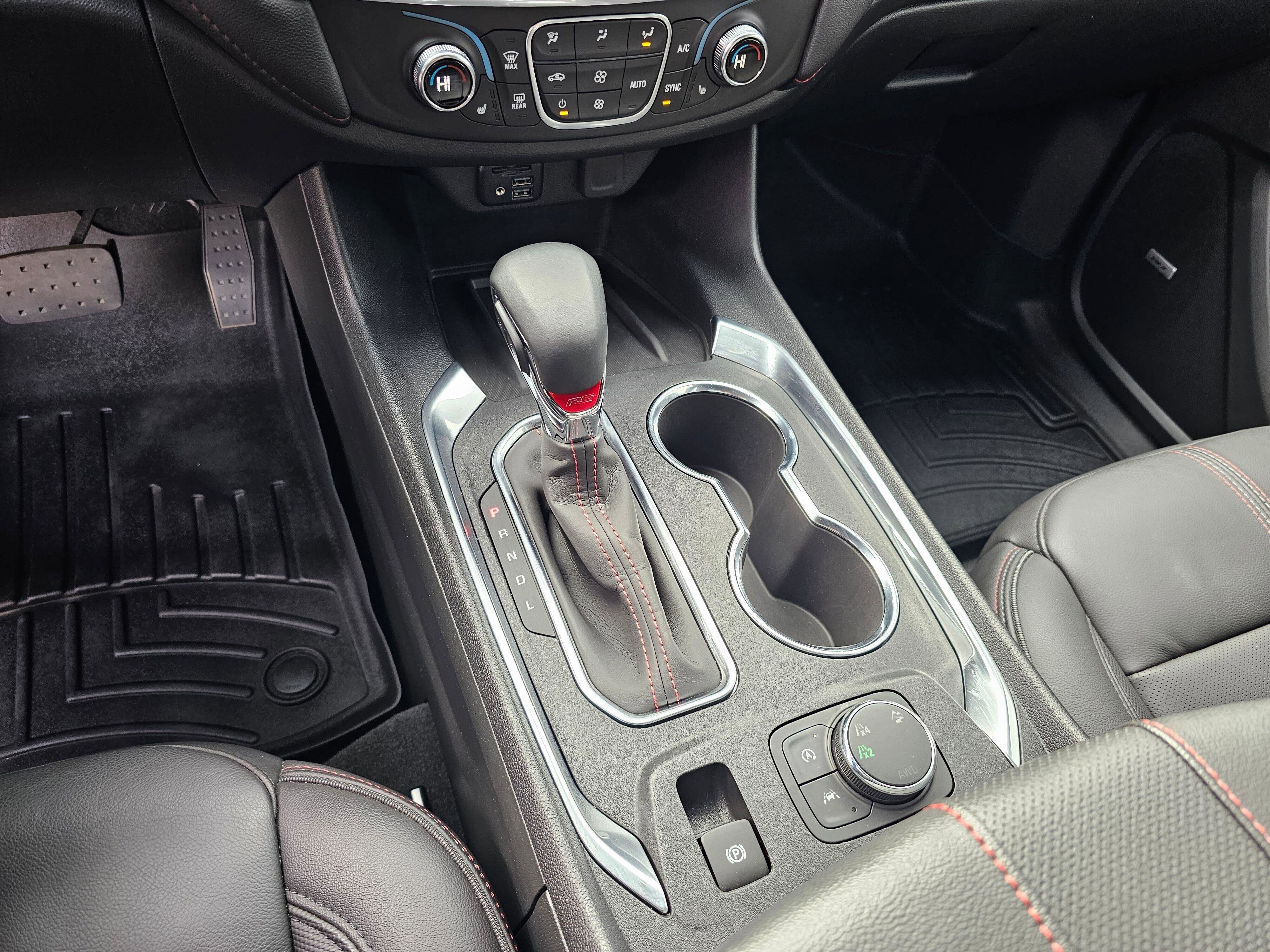 Used 2023 Chevrolet Traverse RS image 23