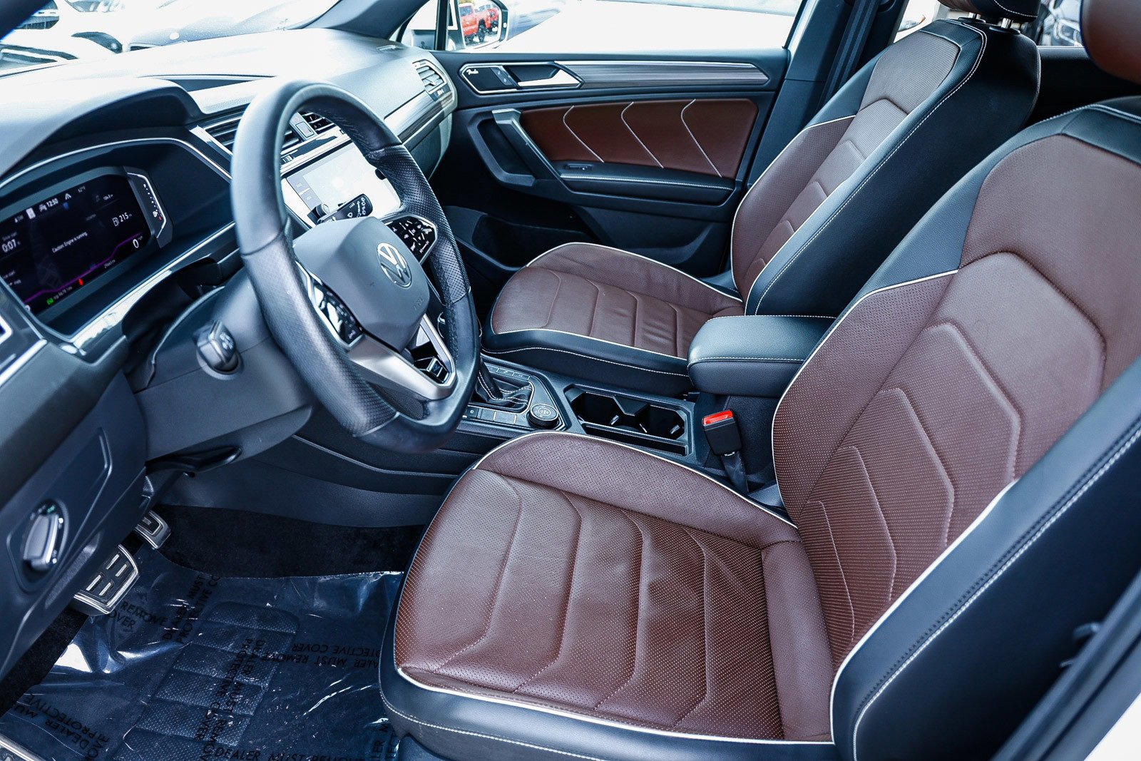 Used 2024 Volkswagen Tiguan SEL R-Line image 19