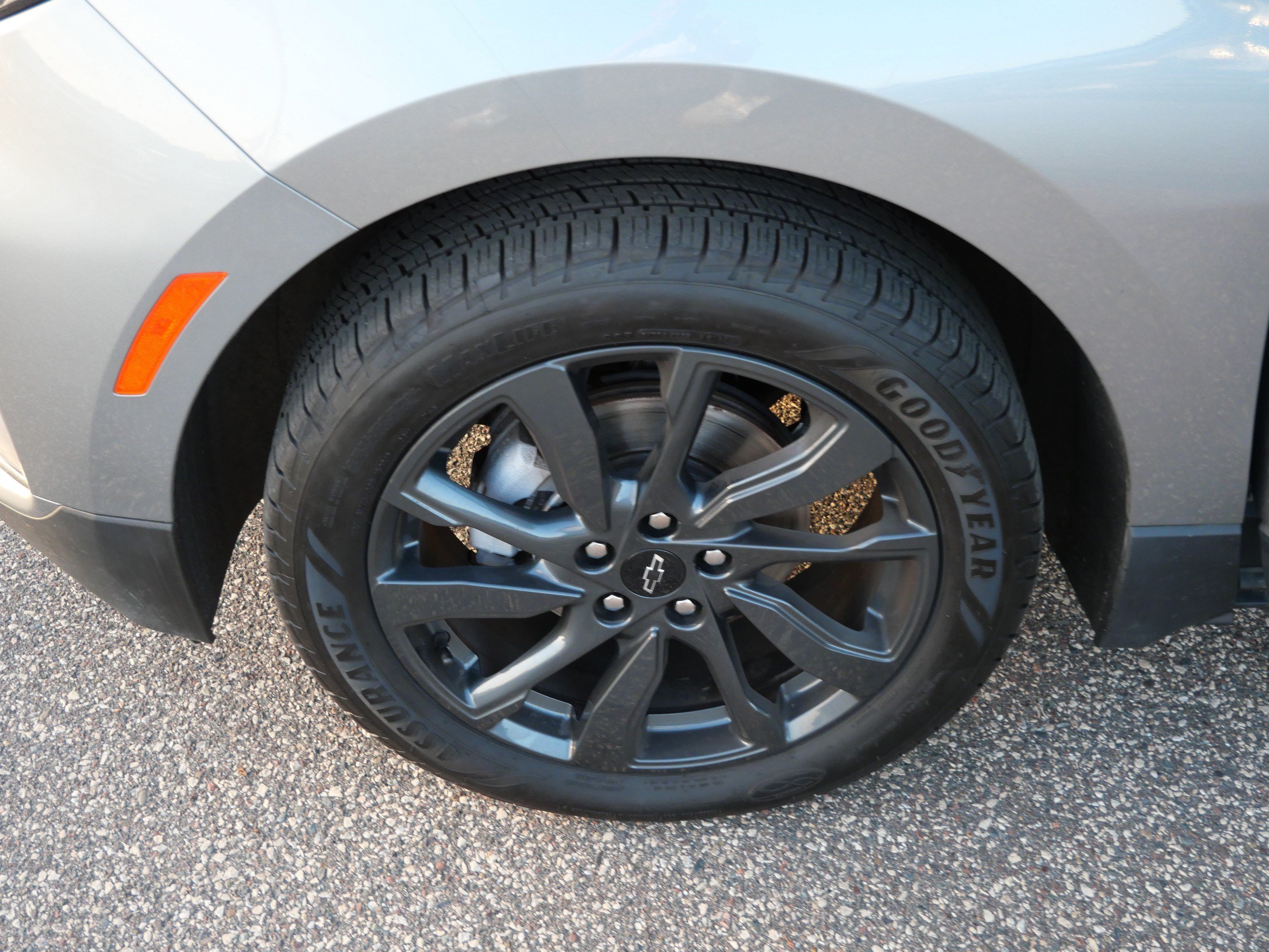 Used 2023 Chevrolet Equinox RS AWD/4WD image 15