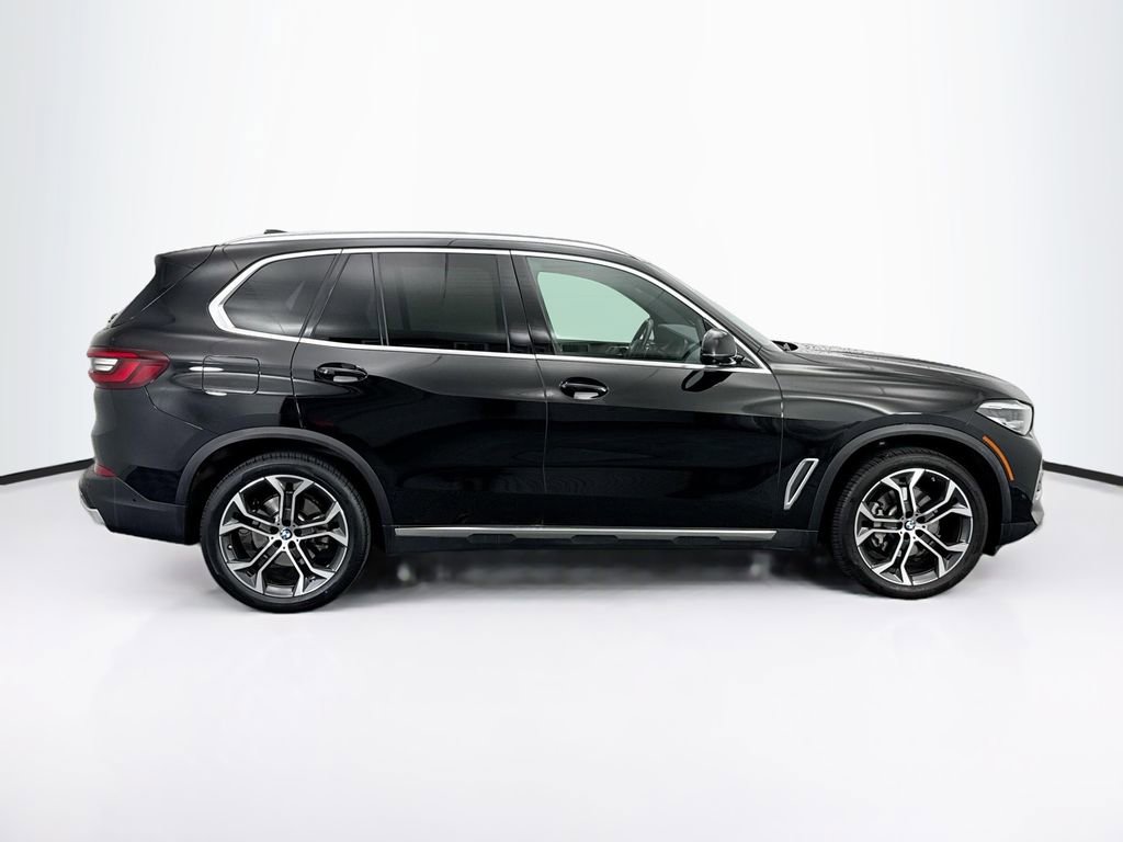 Used 2022 BMW X5 sDrive40i w/ Parking Assistance Package image 4
