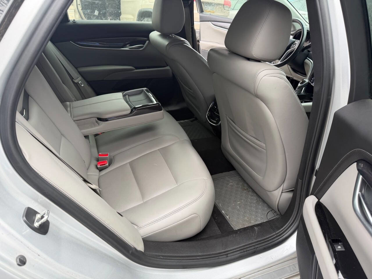 Used 2016 Cadillac XTS Luxury image 13