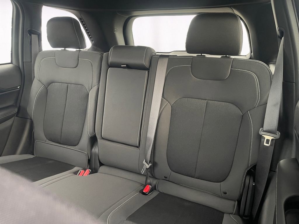 New 2026 Jeep Grand Cherokee Laredo image 13