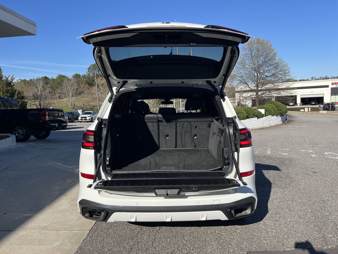 Used 2023 BMW X5 xDrive40i w/ M Sport Package image 34