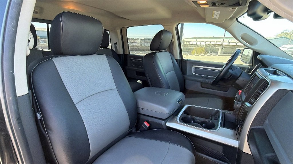 Used 2018 RAM 1500 Lone Star image 41