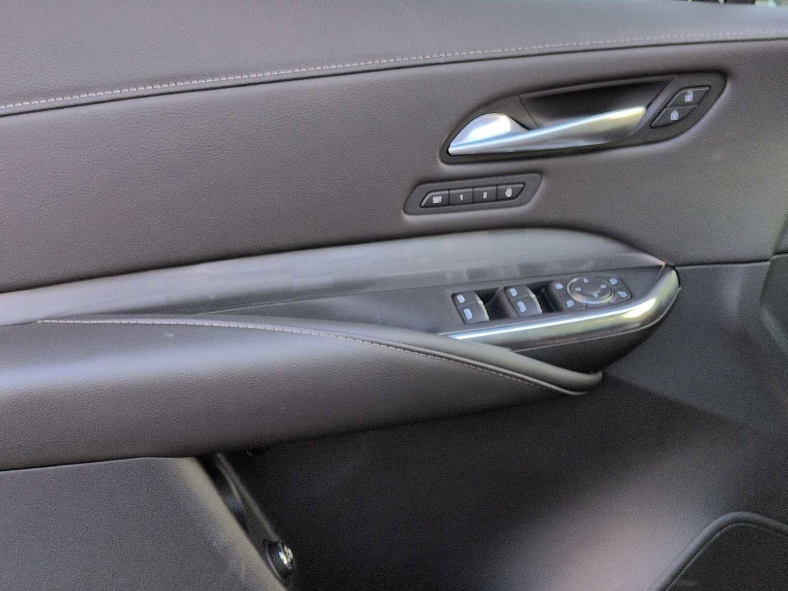 New 2025 Cadillac XT4 Premium Luxury image 10