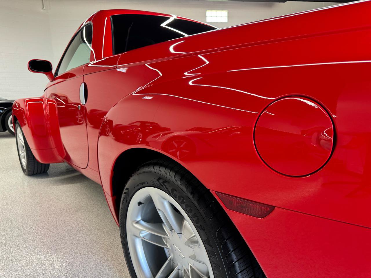 Used 2003 Chevrolet SSR w/ Preferred Equipment Group RWD image 37