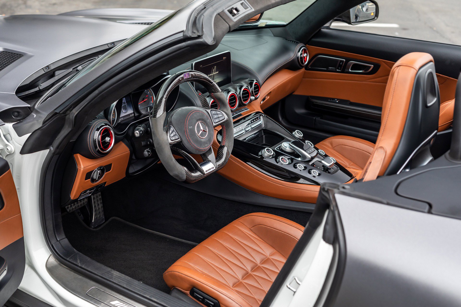 Used 2018 Mercedes-Benz AMG GT C image 5