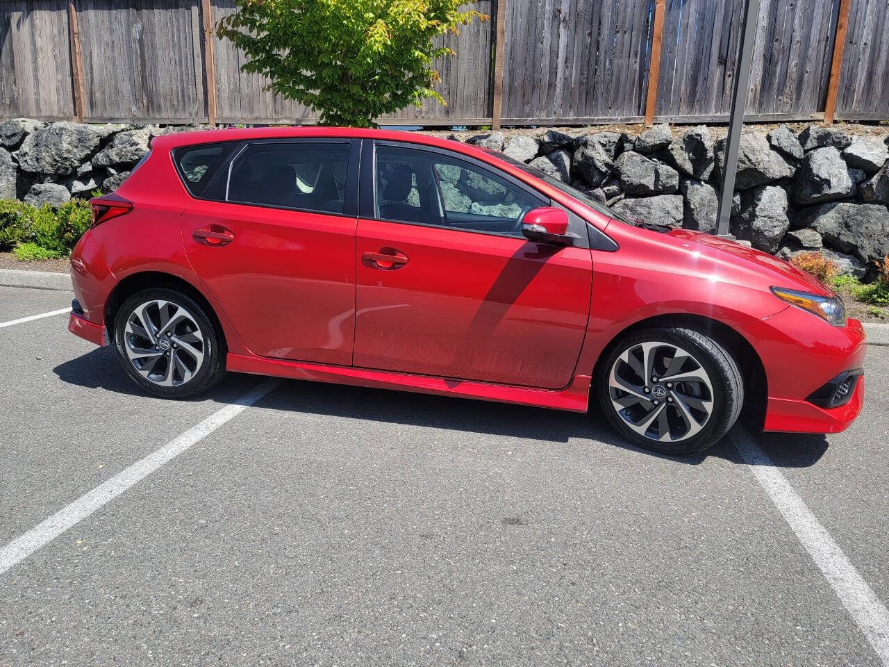 Used 2018 Toyota Corolla iM image 6
