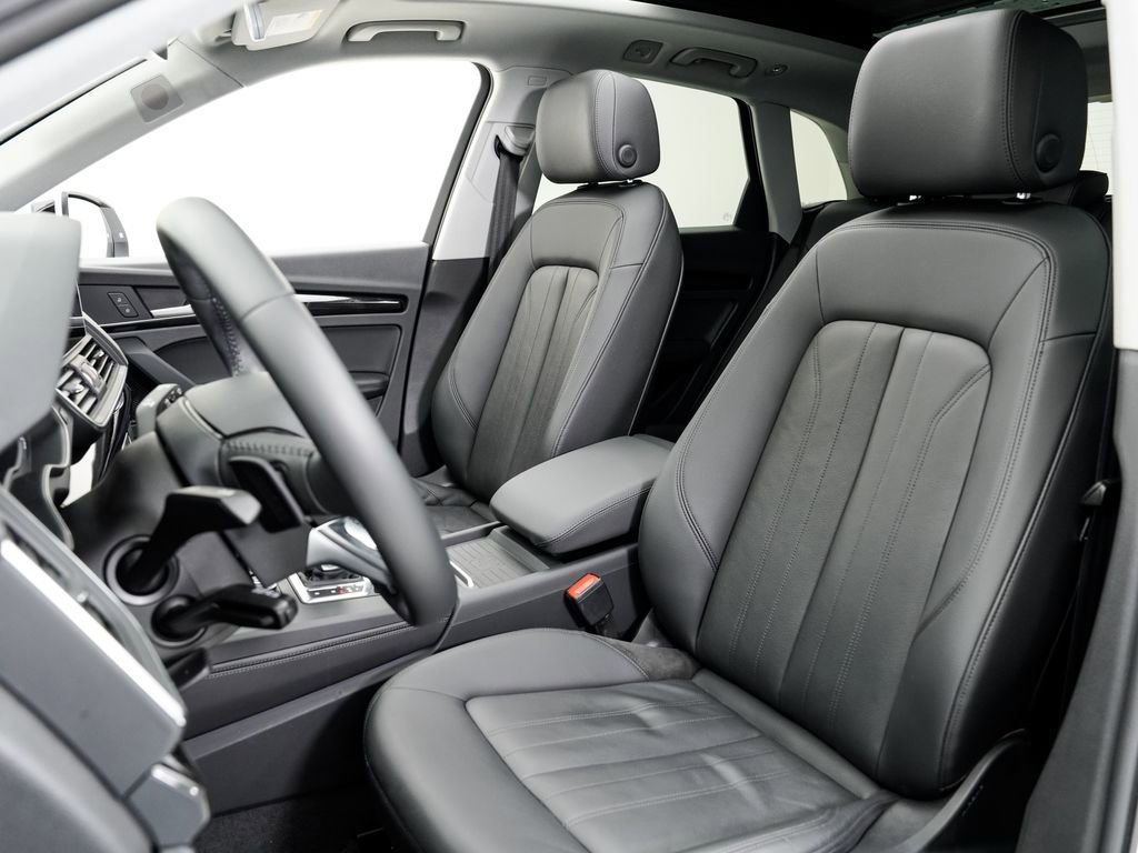 Used 2020 Audi Q5 e Premium Plus w/ Premium Plus Package image 5