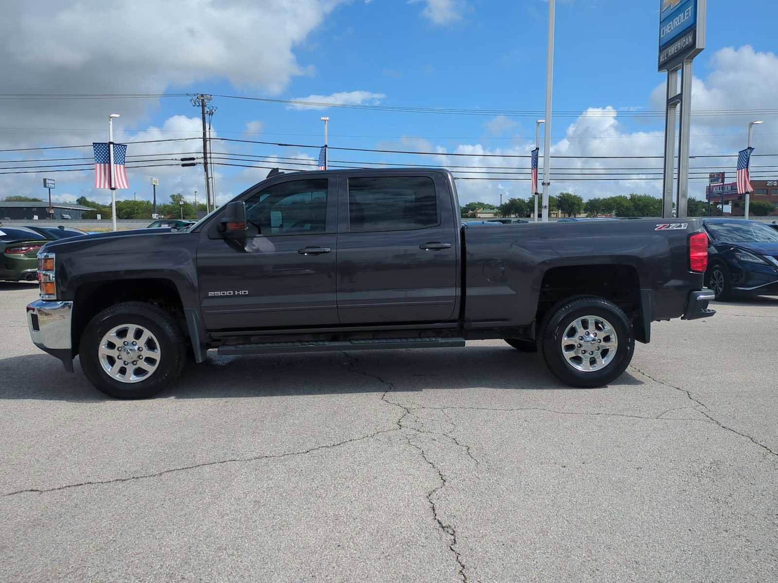 Used 2015 Chevrolet Silverado 2500 LT w/ LT Convenience Package image 5
