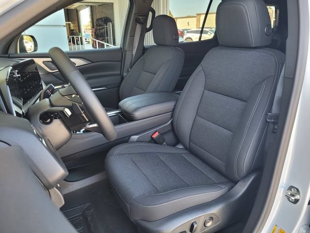 New 2026 Chevrolet Traverse LT w/ Driver Confidence Package AWD/4WD image 17