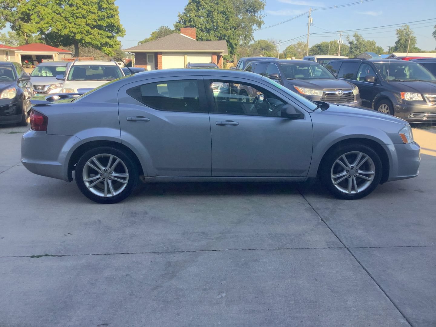 Used 2013 Dodge Avenger SE FWD image 10