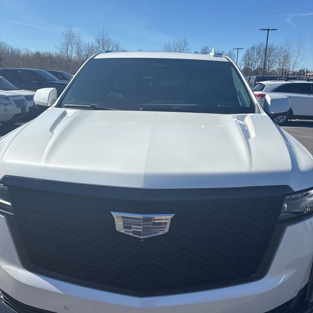 Used 2024 Cadillac Escalade ESV Sport Platinum w/ LPO, ONYX Package image 9