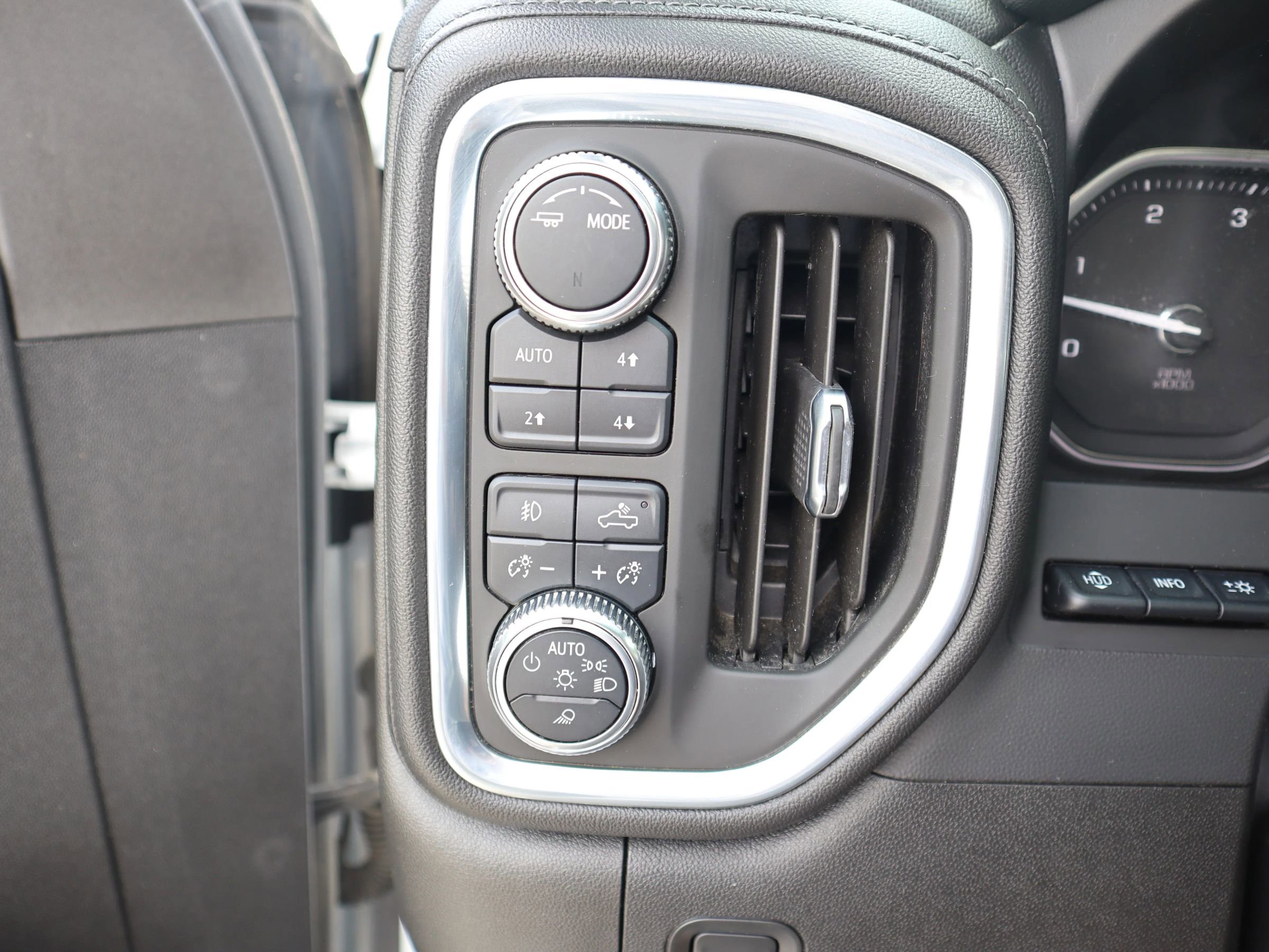 Used 2021 GMC Sierra 2500 Denali w/ Denali Ultimate Package image 23