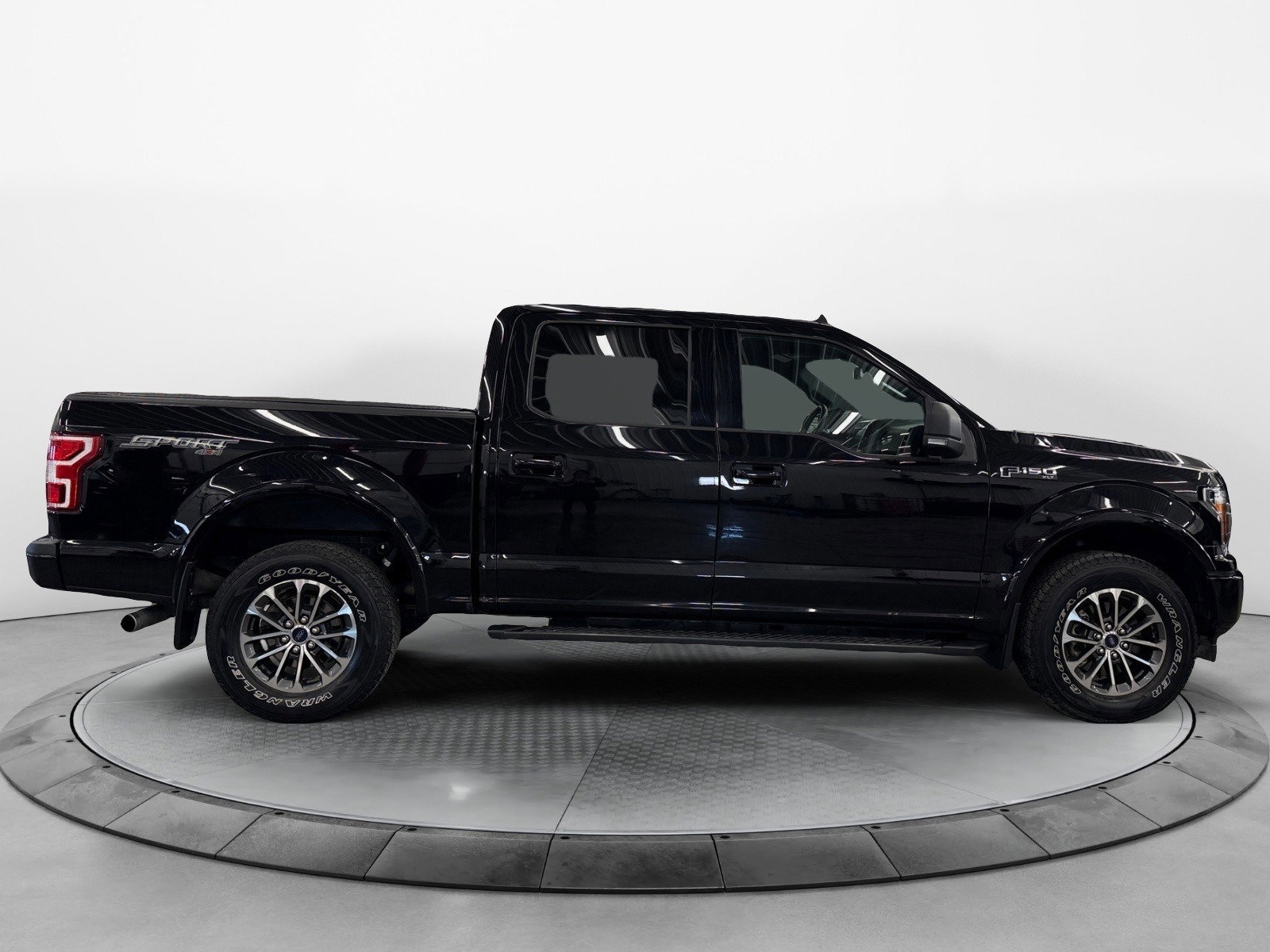 Used 2019 Ford F150 XLT w/ Equipment Group 302A Luxury image 2
