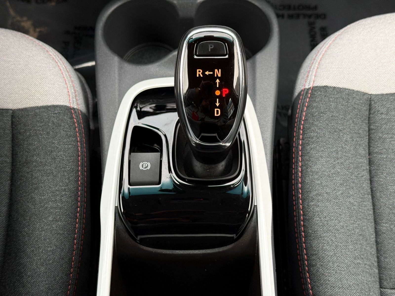 Used 2018 Chevrolet Bolt LT FWD image 39