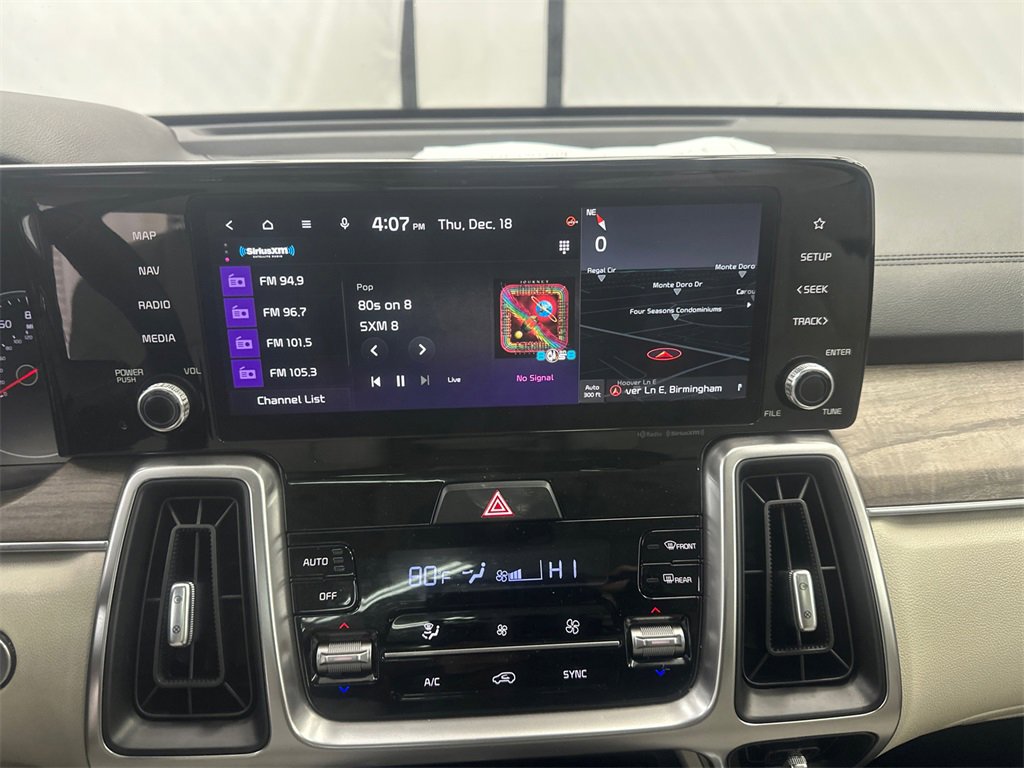 Used 2022 Kia Sorento EX w/ Panoramic Sunroof Package image 30