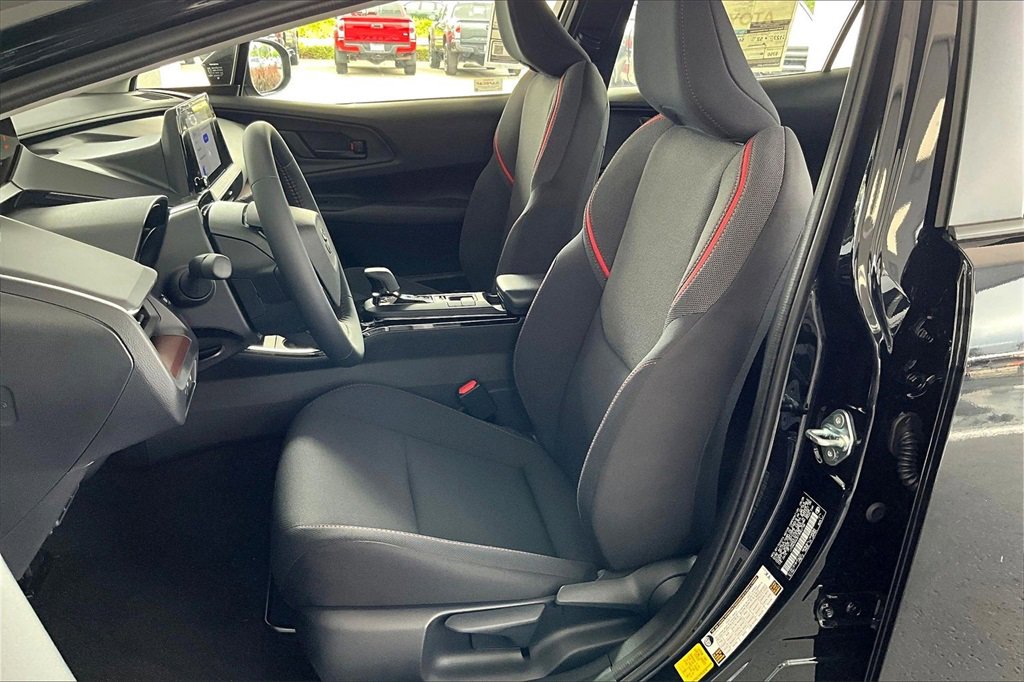 Used 2026 Toyota Prius Plug-In Hybrid image 9