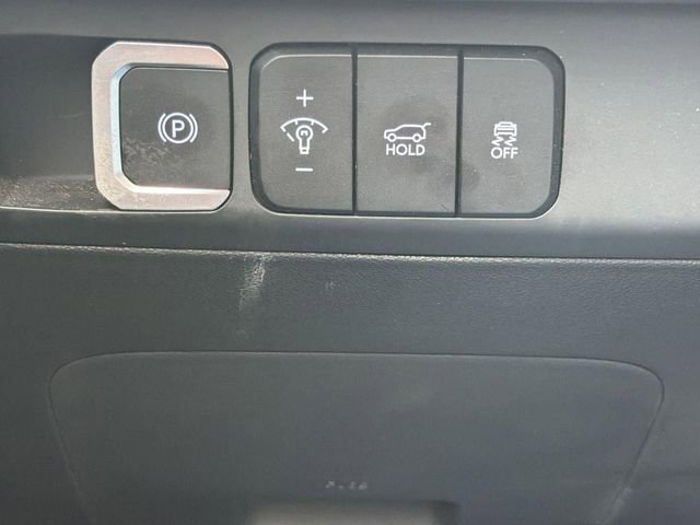 Used 2025 Hyundai Santa Fe SEL image 4