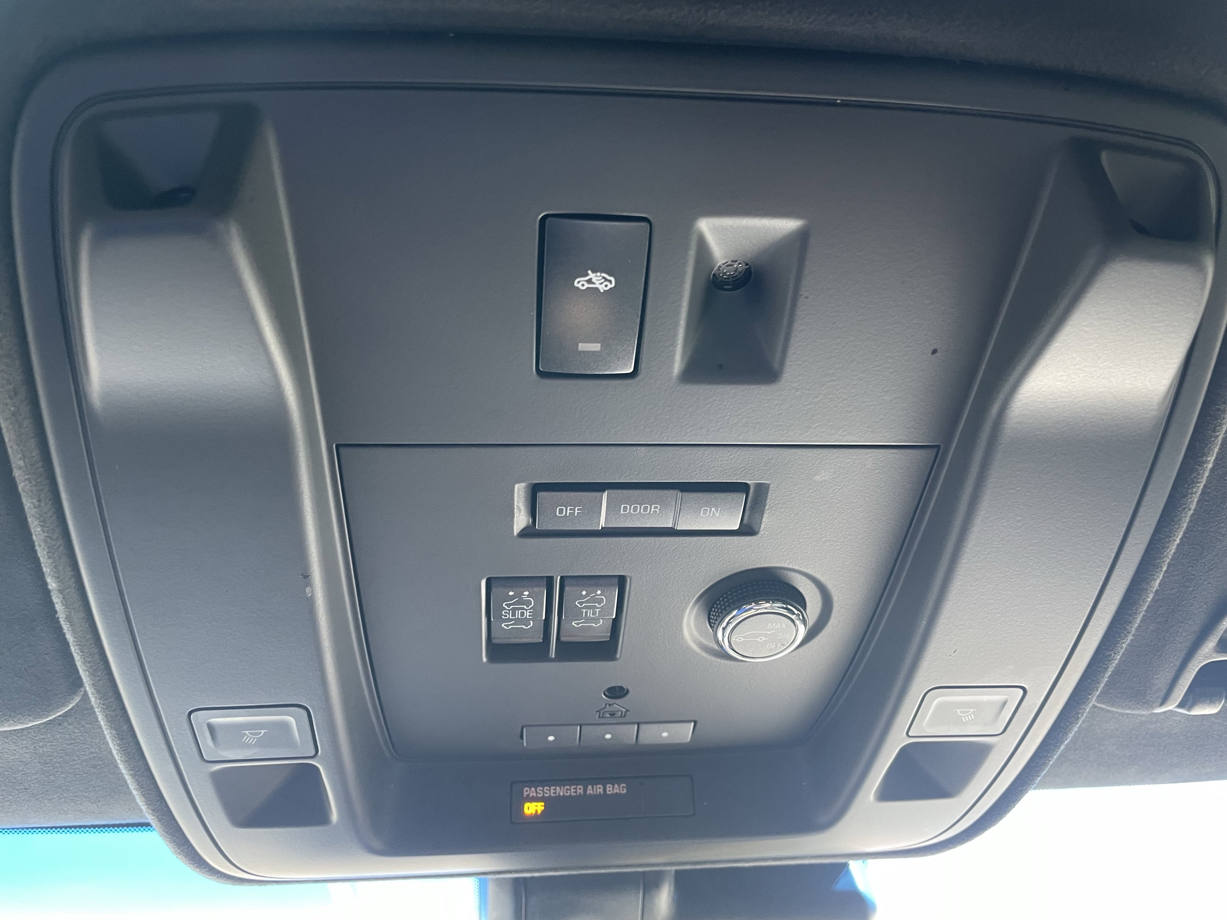 Used 2016 Cadillac Escalade Platinum image 29