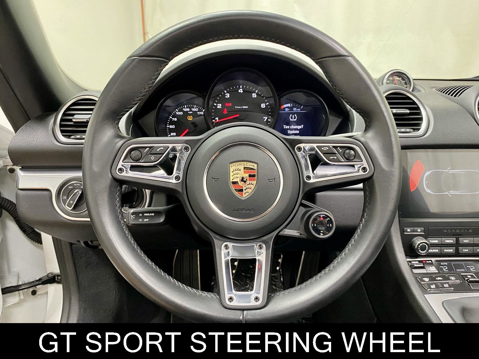 Used 2025 Porsche 718 Boxster w/ Premium Package RWD image 30