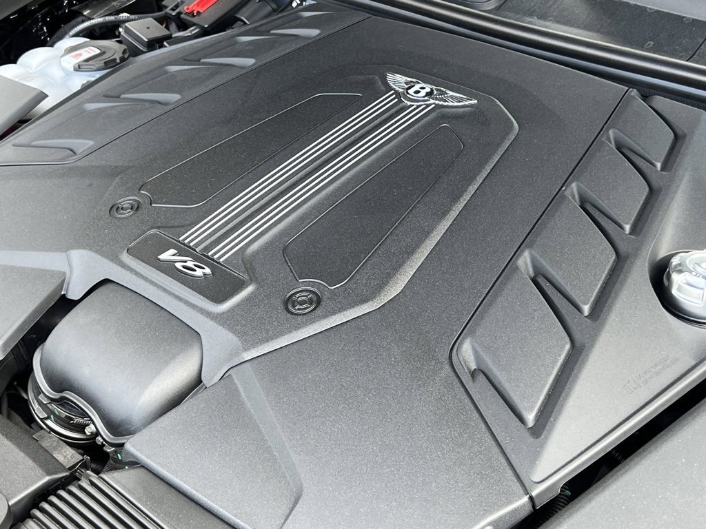 Used 2025 Bentley Bentayga image 53