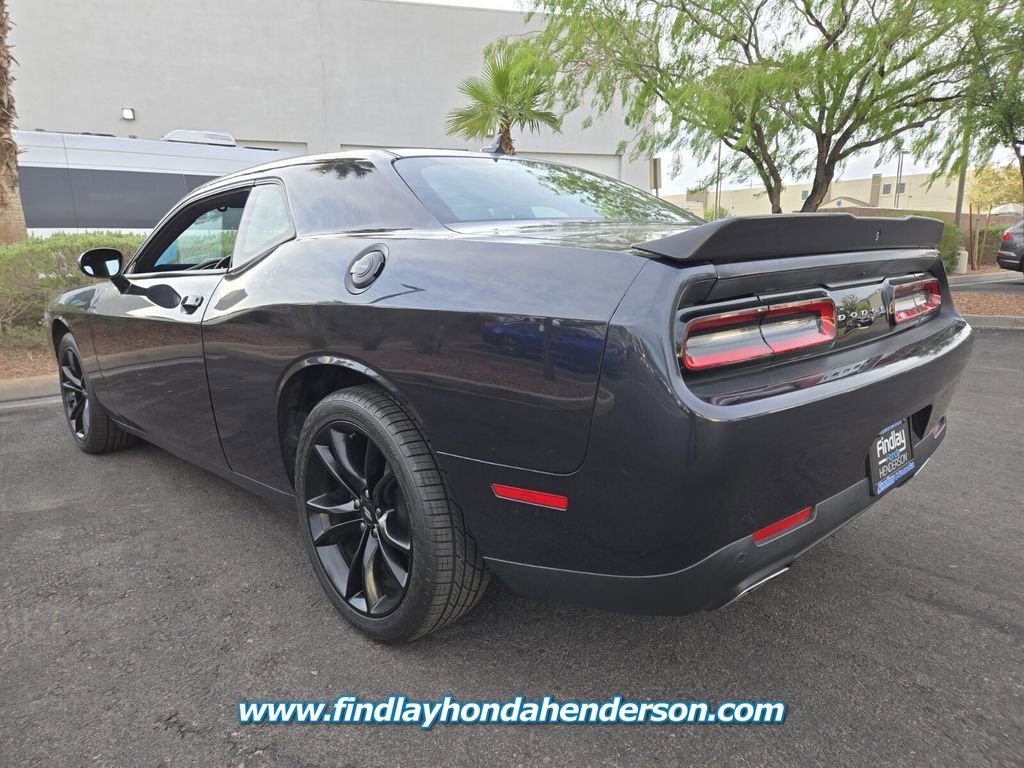 Used 2017 Dodge Challenger SXT Plus image 4